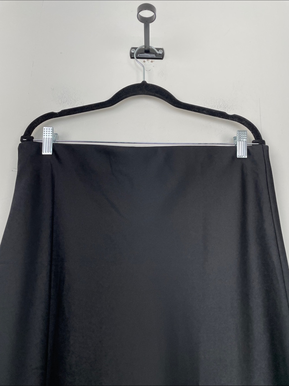 Ann Taylor Satin Classic Midi Women's L Pullon Minimal Black Elegant Slip Skirt - Picture 3 of 8